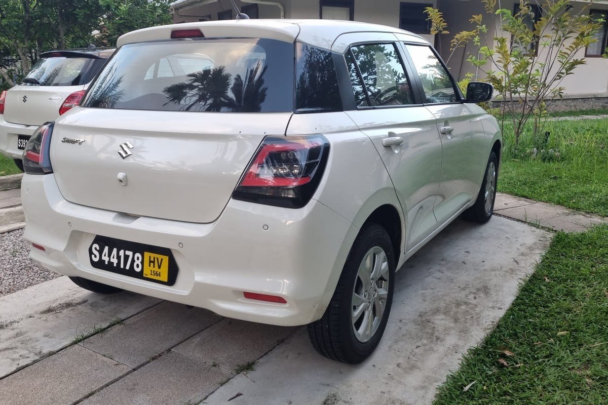 Suzuki Swift set skråt bagfra