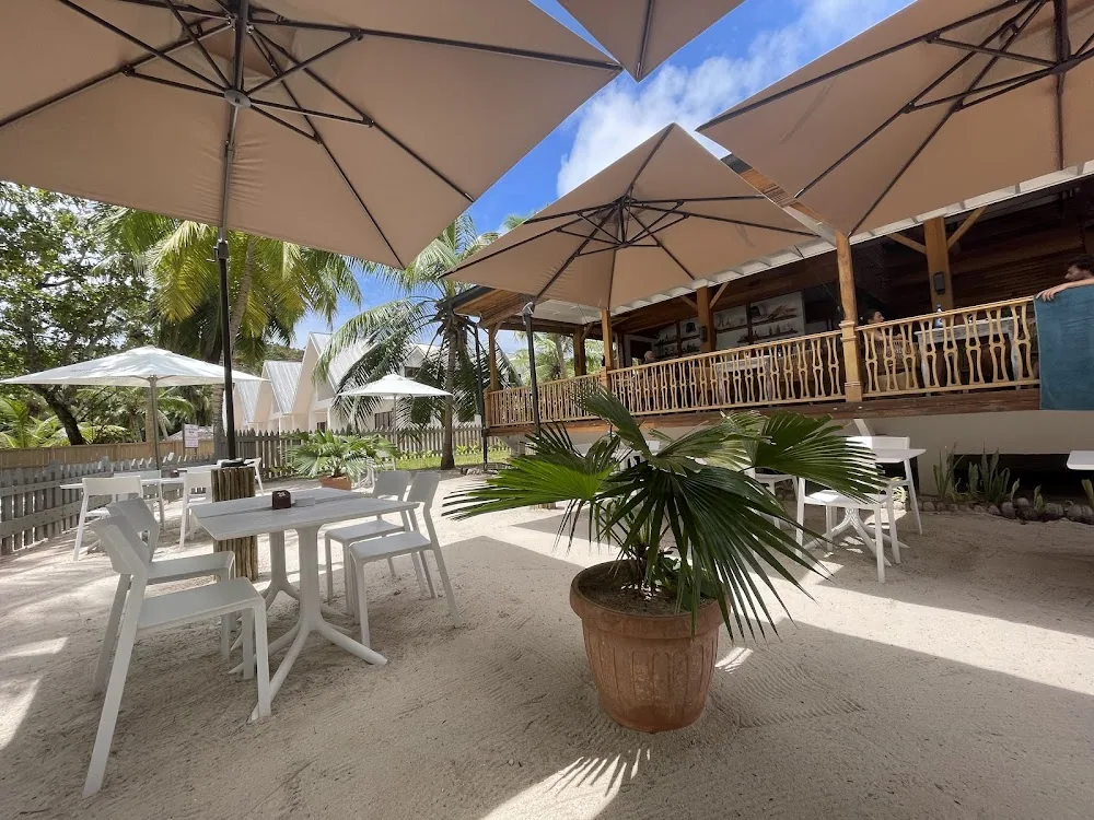 Mabuya Beach Restaurant i Anse Lazio
